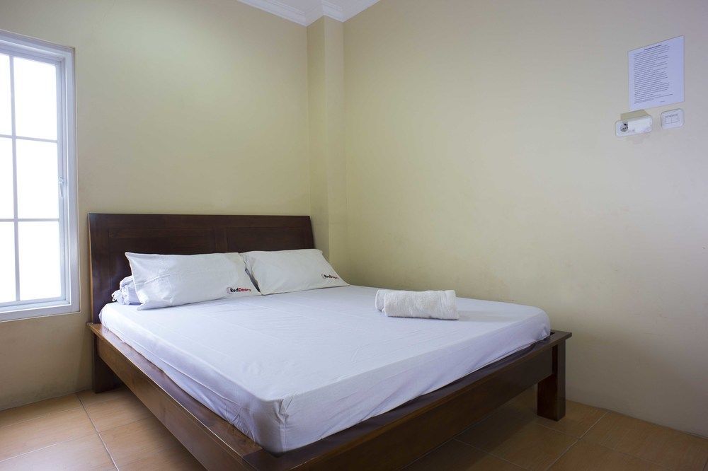 Reddoorz @ Kwitang Hotell Jakarta Eksteriør bilde