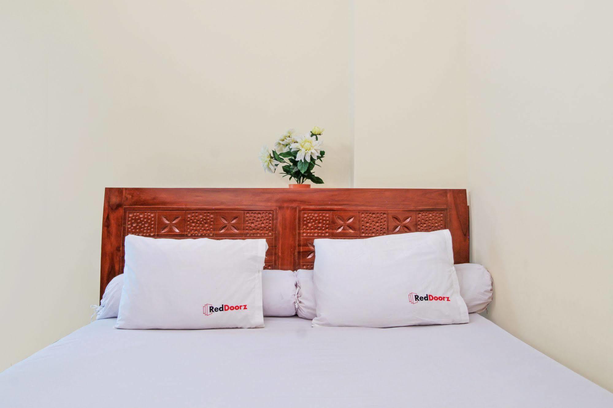 Reddoorz @ Kwitang Hotell Jakarta Eksteriør bilde