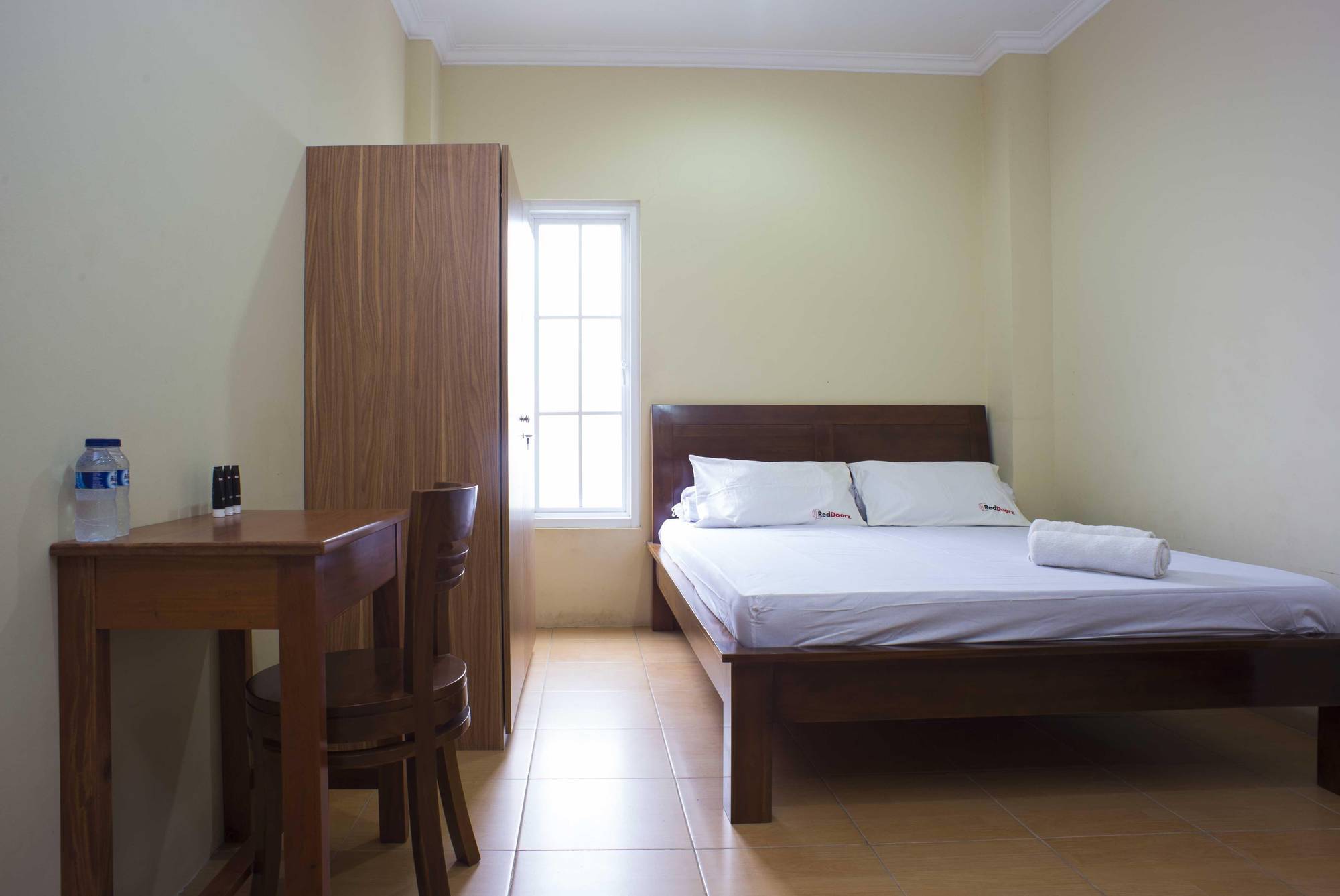 Reddoorz @ Kwitang Hotell Jakarta Eksteriør bilde