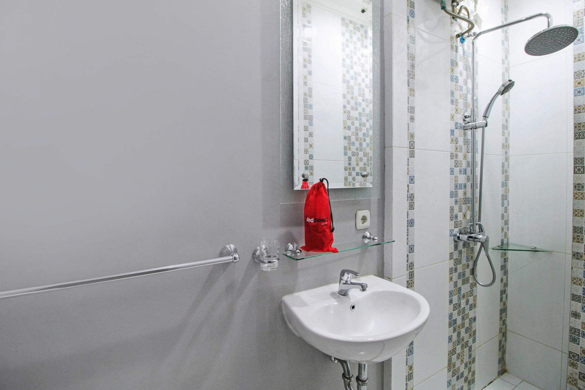 Reddoorz @ Kwitang Hotell Jakarta Eksteriør bilde